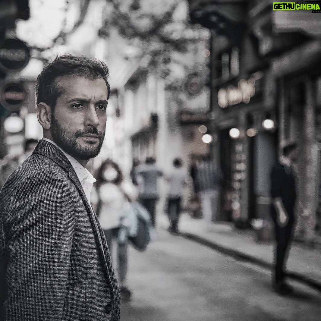 Gökhan Karacık - 1.9K Likes - Ne güzel söylemiş Pir Sultan Abdal “Bizim yolumuz civan-mert yoludur Gönlünde kin kibir olan sakın gelmesin.”
How beautifully said Pir Sultan Abdal “our way is the way of good people, don't let those with arrogance and hatred in their heart come” #pirsultanabdal #gokhankaracik #istanbultaksim #istanbul #turkey #pakistan #azerbaycan #india #Egypt