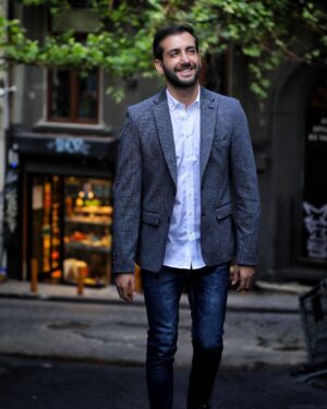 Gökhan Karacık Instagram - Walk🚶🏻#gökhankaracik #fashion #style #stylish #love #me #cute #photooftheday #nails #hair #beauty #beautiful #instagood #pretty #swag #pink #🇹🇯 #pakistan #eyes #design #model #dress #shoes #heels #styles #outfit #purse #jewelry #shopping #🇹🇷 @seckincebeci 📸