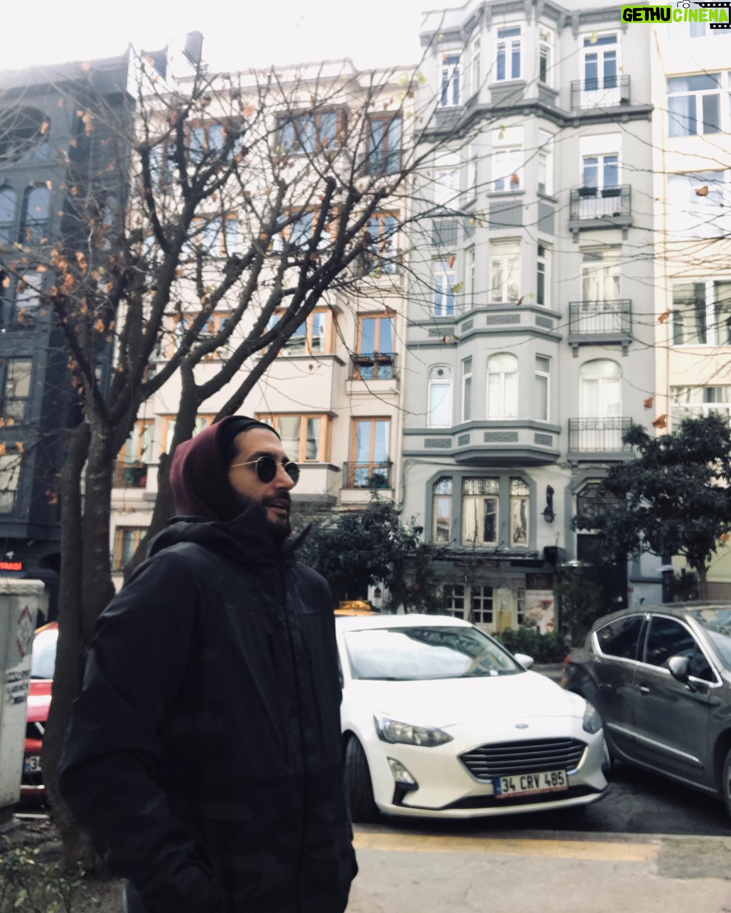 Gökhan Karacık - 1.7K Likes - Kendin ol😉”Be yourself”