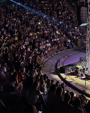 Göksel Instagram - Dün ışıl ışıl bir akşamdı Bodrum’da… 🫶🏻✨

Yarın beraberiz Datça Amfi Tiyatro’da🤍