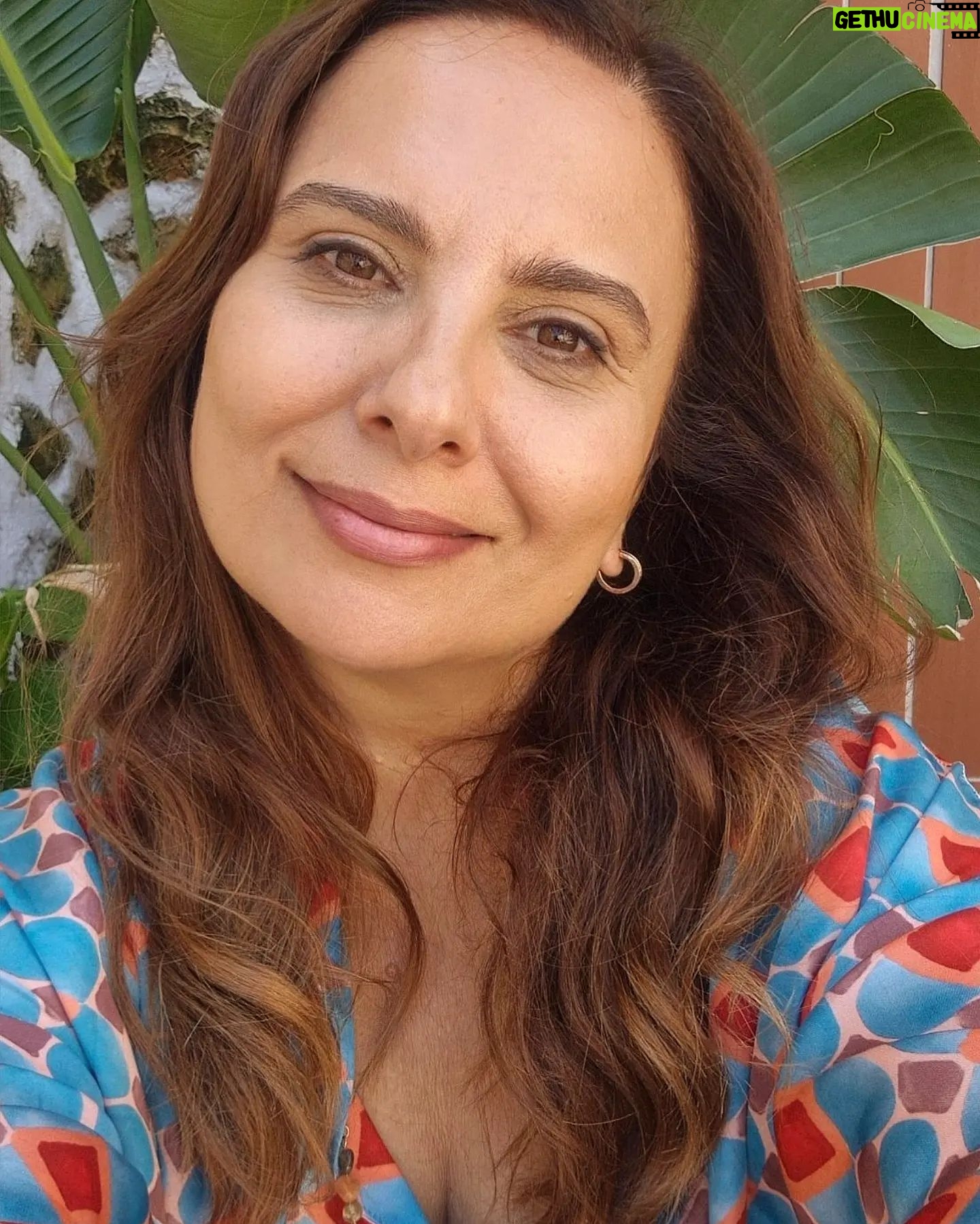 Goncagül Sunar - 10.6K Likes - Son bir kaç gün, ortaya karışık 😊✨️
