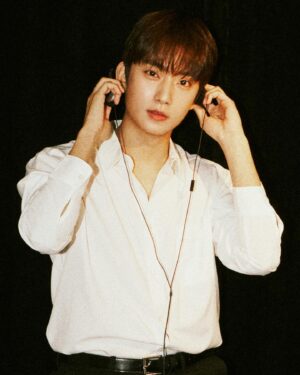 Gongchan Instagram - 🎧🎵📸❤️