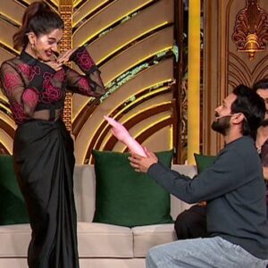 Gopal Dutt Instagram - Props ka istamaal karke Vikrant aur Taapsee ne khoob hasaaya sabko!

Dekhiye #AapkaApnaZakir, aaj raat 9.30 baje se sirf #SonyEntertainmentTelevision par.

#AapkaApnaZakirOnSonyTV #AAZ