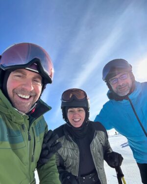 Gordan Kičić Instagram - Zima 2024⛷️⛷️⛷️🍾🎸⛷️⛷️⛷️