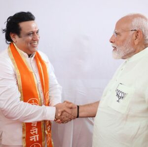 Govinda Instagram - It was an honour to meet Shri Narendra Modi ji, Honourable Prime minister of India during the campaign in Mumbai.
@narendramodi