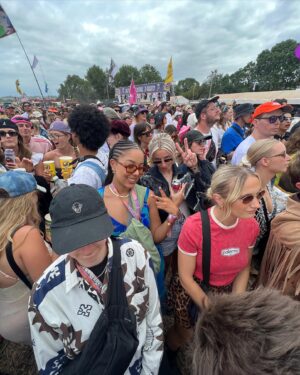 Grace Carter Instagram - GLASTONBURY ‘24 WOOWWWWW🤍💥🎉💘😫😆 a beautiful weekend with beautiful people