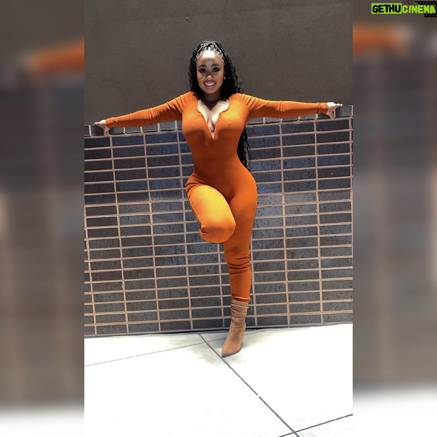 Grace Sol - 9.1K Likes - Ladies, are you interested in tips on flexibility?
#flexibility