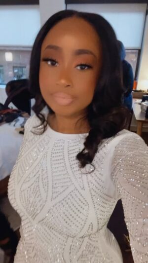 Grace Sol Instagram - Inaccessible 💎
 #allrelationships #family #friends #business #etc #asset #whitedress #lady #win #2022

Dress @ariels_vintageboutique 
MUA @raygirly_