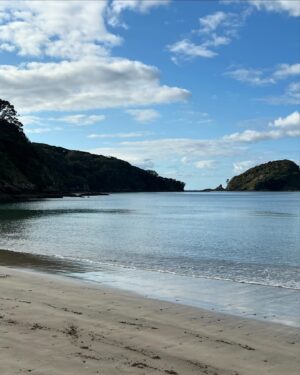 Graham McTavish Instagram - The beautiful bay of islands in New Zealand in winter!! I highly recommend it!!! #bayofislands #newzealand #winterswimming #hotenoughforahat