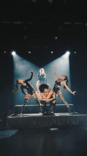 Gravity Balmain Instagram - COBRAH - ICON (live). what a dream to get to choreograph and set a piece for an artist I’ve loved and made work to for the last 5 years. thank you so much @iamcobrah and your team for trusting me and @iam.madiina @yunnilxt for being the best dancers and collaborators I could ask for. 

main 🎥: @andreyxfrazao