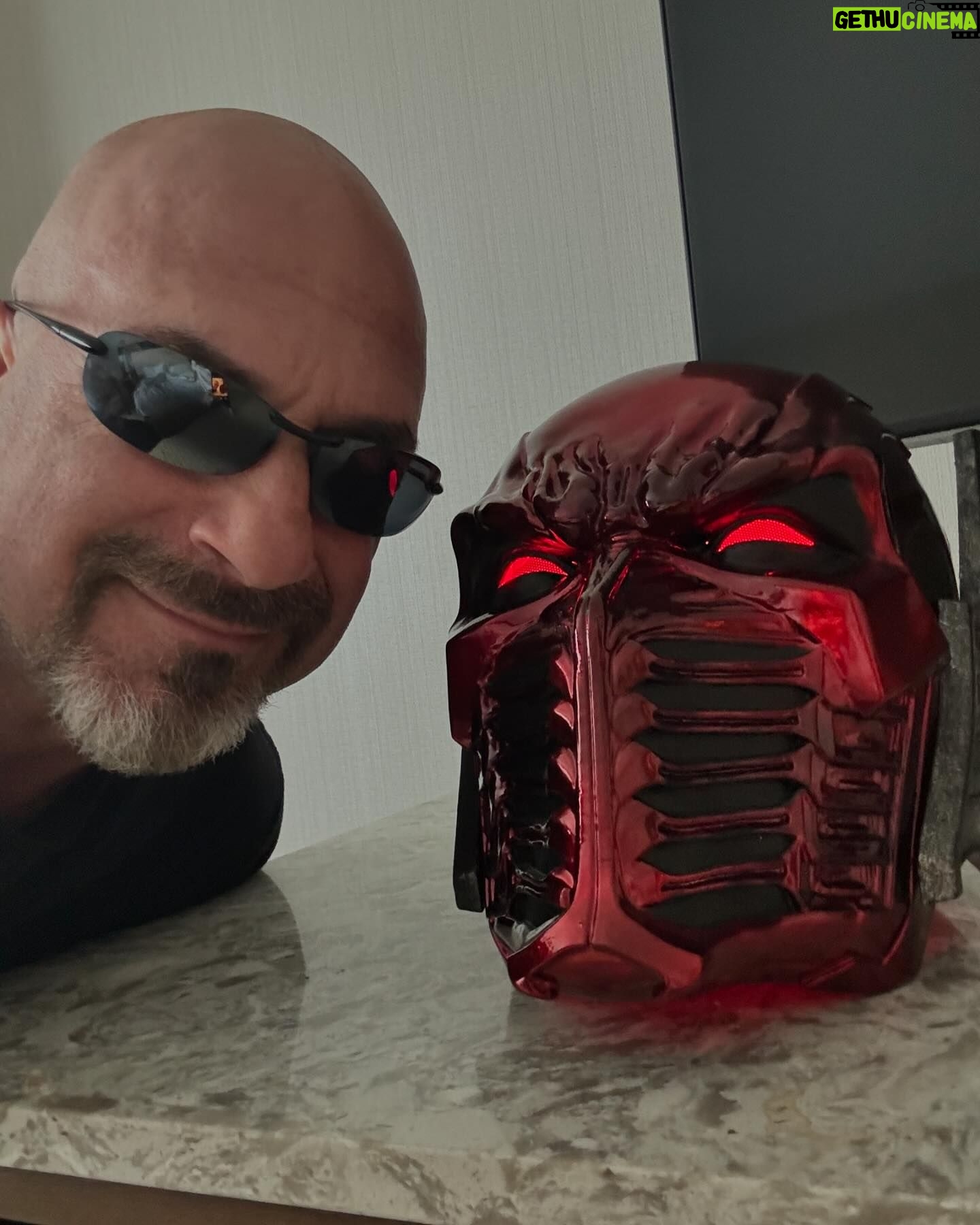 Greg Capullo - 3.5K Likes - I know this guy! Another cool gift from cool fans! 🤘🏻✏️🤘🏻 Thank you, Matt & Becca Katschor #reddeath