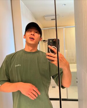 Greg Hsu Instagram - 生存報告