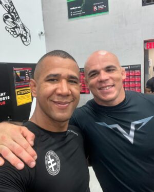Gregory Rodrigues Instagram - We are fighting together for Rio Grande do Sul 🫂

Força aos meus irmãos do Rio Grande do Sul 🇧🇷 

#riograndedosul #fightsports #seminarforRS