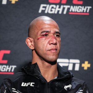 Gregory Rodrigues Instagram - A complete fighter.
Fighting on top, or on the ground, wherever necessary.

Opening my heart, this fight was an overcoming for me. I had a lot of problems, I had injuries, but I kept my eyes fixed on my goal. I knew it was not the time to get discouraged and that I had to persevere!!! I’m very happy with the result and beating a guy as tough as Brad Tavares is a big victory for me.
I prove that I can striking, my jiu-jitsu is high level, I have a good strategic and tactical fighting plan!
A problem for this middleweight division. But now I want someone at the top...

🇧🇷Um lutador completo .
Na parte em cima, ou no chão, onde for necessário.

Abrindo o coração, essa luta foi uma superação para mim. Tive muitos imprevistos, tive lesões, mas mantive meus olhos fixos no meu objetivo. Eu sabia que não era a hora de desanimar e que devia perseverar!!! Estou muito feliz com o resultado e ganhar de um cara tão duro como o Brad Tavares, é uma grande vitória para mim. 
Eu provei que posso trocar, meu jiu-jítsu de alto nível, tenho um bom plano estratégico e tático de luta! 
Um problema para essa divisão. Mas agora eu quero alguém do topo…
 

#ufc #ufcbrasil #robocop #robocoptop10