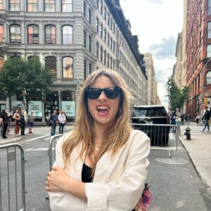 Greta Scarano Instagram - I♥️NY 
Premiering Feliz Navidad at
@tribeca with @premiere_film @dareizz @groenlandia_film