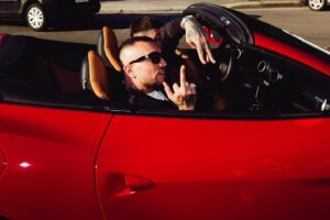 Guè Instagram - ITALIAN WAY OF THINKIN
TESTAROSSA OUT