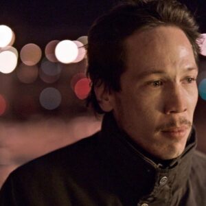 Guillaume Gallienne Instagram - Ce soir à 23H10 @franceinter dans le cadre des rediffusions de Ça peut faire de mal : Albert Camus. 
Dans toute son œuvre, Camus explore un humanisme fondé sur la prise de conscience de l'absurde de la condition humaine mais aussi sur la révolte face à tout cela. Pour l'évoquer nous serons en compagnie du comédien @redakateb