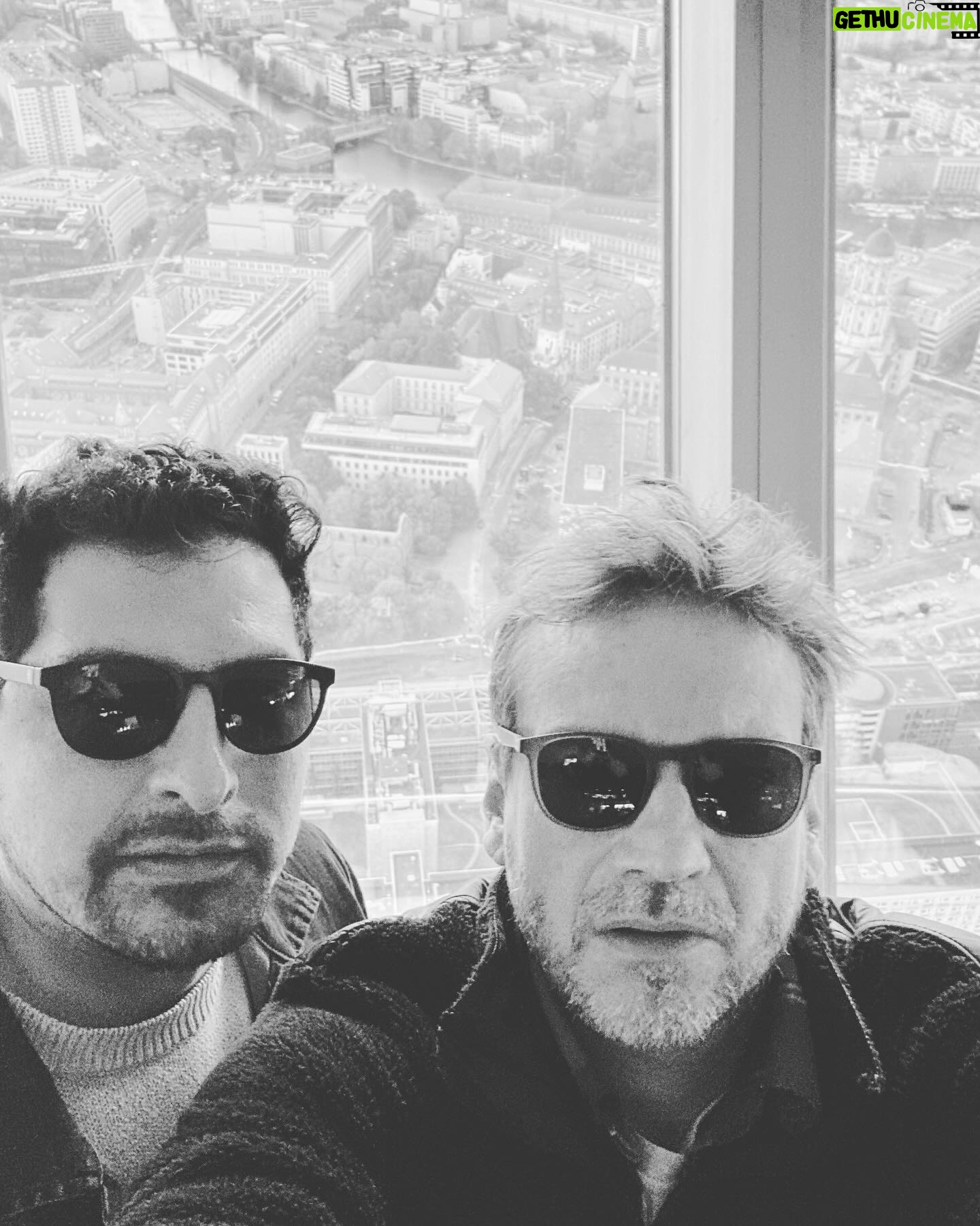 Guillermo Pfening - 1K Likes - Berlin siempre es Berlin ♥️😎