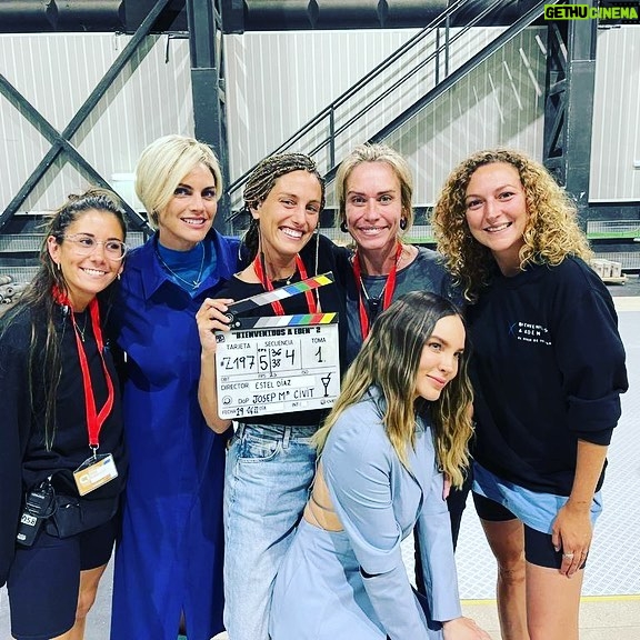 Guillermo Pfening - 3.4K Likes - Linda noche de niebla en Buenos Aires para sumergirse en las tenebrosas noches de @bienvenidosaedennetflix . Ya la viste? Gran experiencia junto a compañerxs de lujo y un equipo soñado!