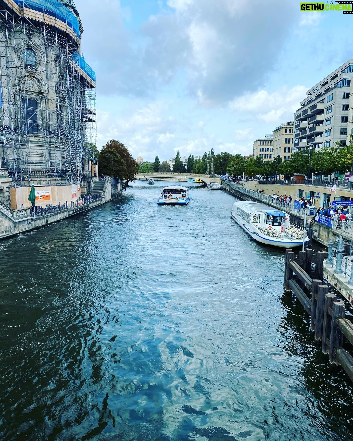 Guillermo Pfening - 1K Likes - Berlin siempre es Berlin ♥️😎