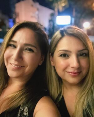 Gülhan Tekin Instagram - Ne güzel doğmuşsun ve her şey anlam kazanmış seninle. Ne kadar şükretsem az. İyi ki doğdun canımın taa içi♥️🥰♥️