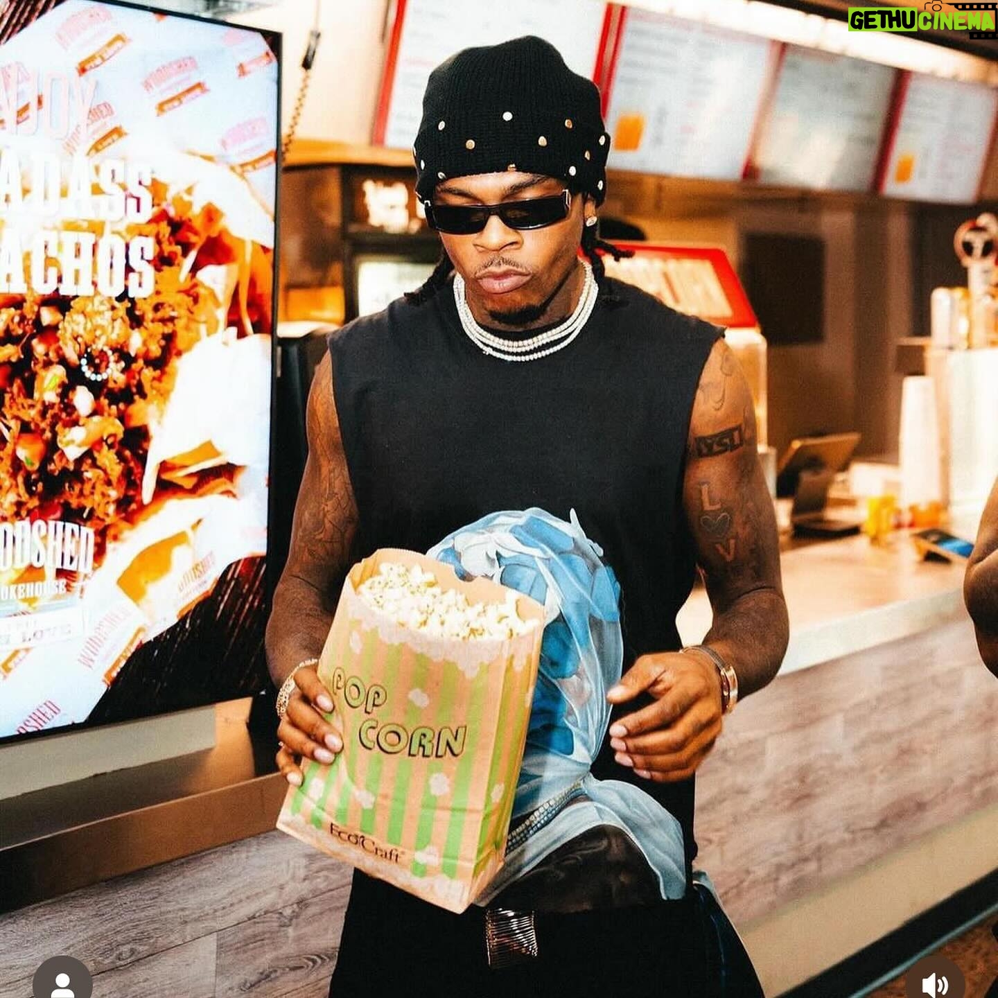 Gunna - 467.8K Likes - HIM ALONE