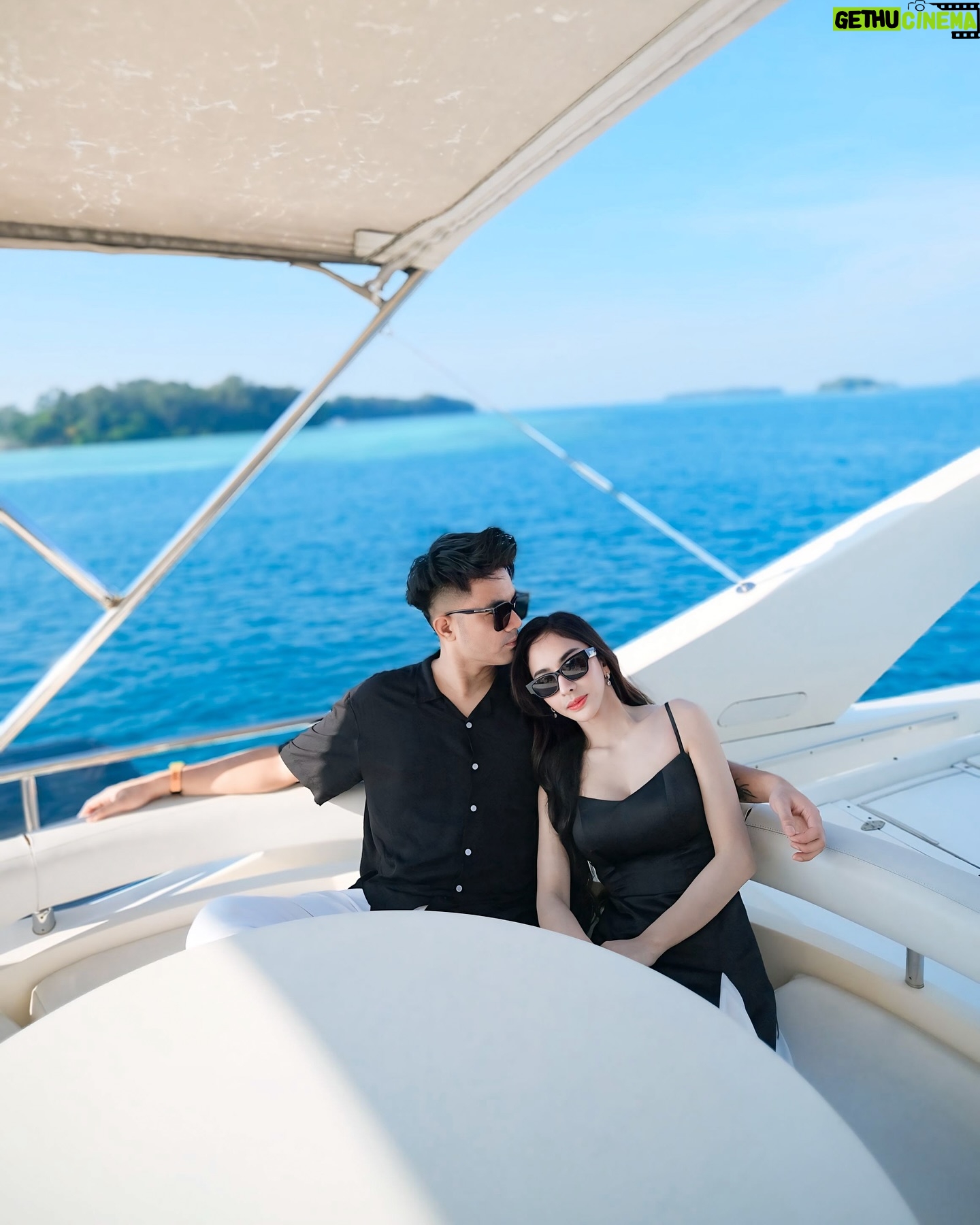 Guntur Triyoga - 118.6K Likes - Hari Ini Bersyukurlah Dan Pikirkan Seberapa Kaya Diri Mu, Keluarga Tidak Ternilai, Kesehatan Adalah Kekayaan Dan Waktu Adalah Emas ♥️ #familyfirst #familytime