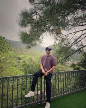 Gurnazar Instagram - #peace 🤍

@orilliakasauli
