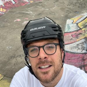 Guy Williams Instagram - Thanks Dunedin! I don’t hate you! I hope it was obvious I was joking lol - I’ve genuinely loved spending a week at the @dunedinfringe! Amazing crowds (the first night was a bit av but that was my fault) and really great staff and volunteers! Special shout out to Ash, Andy and Joel who looked after me. Off stage I loved the beach and the skate park and the food and kids who bullied me at the skatepark (I deserved it tbh!) the Dunedin fringe runs for another week including @davidpostoffice and @elimatthewson! Melbourne, Sydney, and Auckland next!
