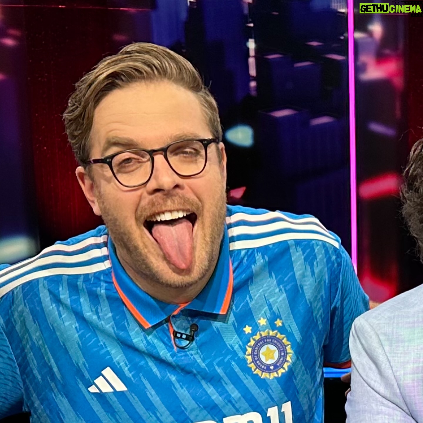 Guy Williams - 656 Likes - Australia! I’m amped to be on Monday’s Experts tonight! 9.35 on the ABC! Feat. @catherinemurphysport @tonaaayy @johnnyhm and @marnie.vinall! Tune in! If you want!
@abcaustralia @abciview