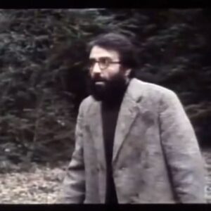 Habib Esmaili Instagram - با یاد خسرو امیر صادقی هنرمند بااخلاق و رفیقی مهربان و با معرفت، صحنه ای از فیلم سینمایی ساده لوح ساخته مهدی فخیم زاده در کنار روانشاد هادی اسلامی عزیز، تسلیت به خانواده محترمشان ،دوستان ،همکاران و جامعه هنری ،روحشان‌در آرامش و غرق نور 🖤🖤🖤#سینما #انجمن_تهیه کنندگان _مستقل#فیلم_سینمایی #cinematography #film