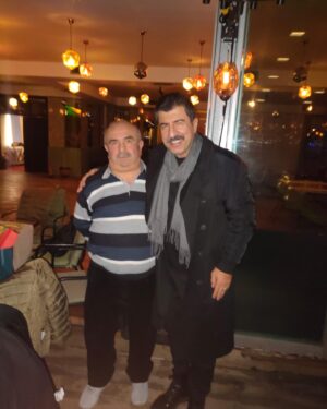 Hakan Bilgin Instagram - @toçev ailemle yılbaşı buluşması, yine genç, yine eğlenceli, yine güzeliz , nice senelere mutlu vakfımız.