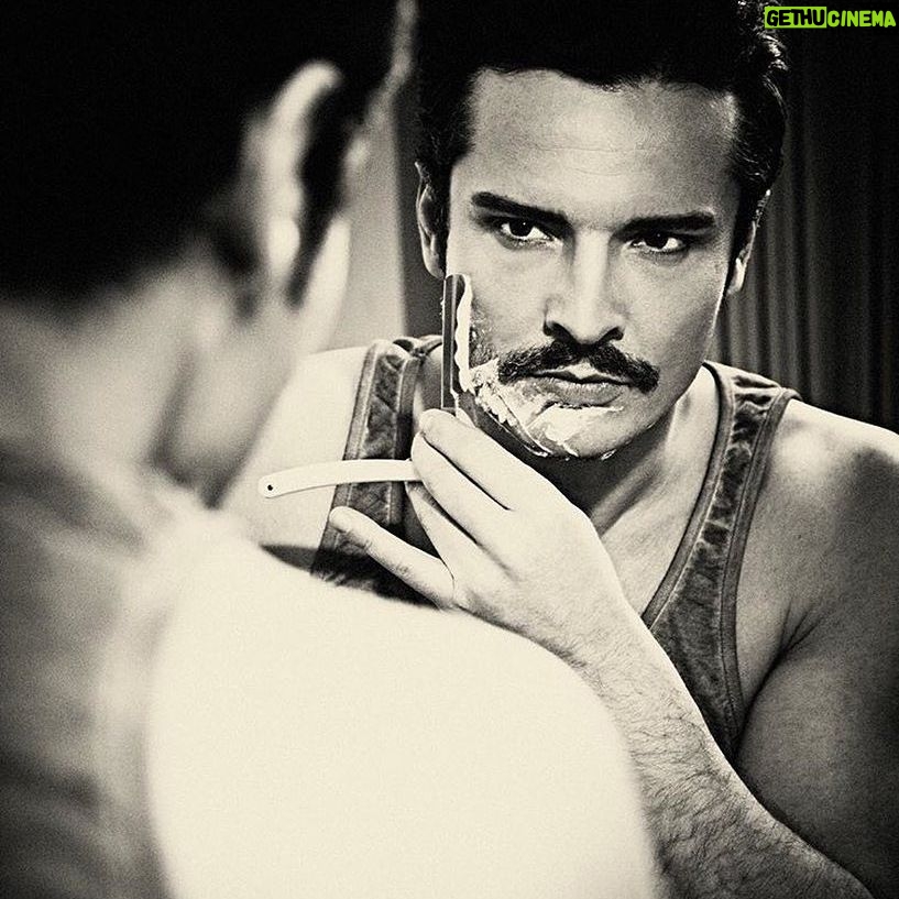 Hakan Eratik - 1K Likes - #tbt mart 2013 #fotoğraf @themedkit #imajmaker @_asli_saglam_ #hakaneratik #erratic #oyuncu #yeldagurkanmenajerlik