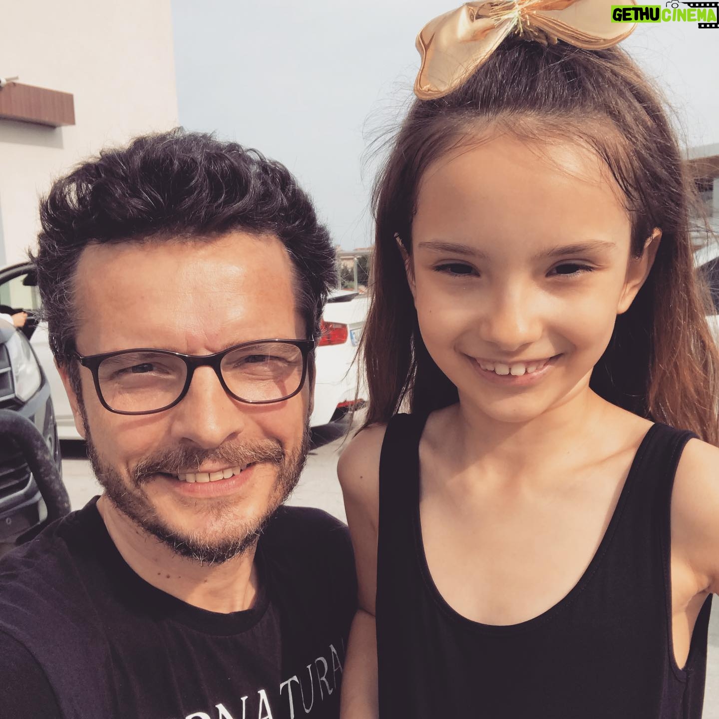 Hakan Eratik - 1.7K Likes - Mutlu Bayramlar ❤️❤️❤️ #hakaneratik #meryemadaeratik #tbt #erratic