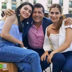 Hakkı Ergök Instagram - Güzel kızlarım sizi çok özlüyorum. #hazarergüçlü #gulsahcomoglu #yükseksosyete