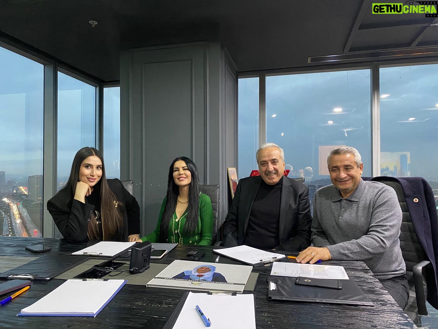 Halil İbrahim Kalaycıoğlu - 738 Likes - Evlat Nöbeti isimli sinema projemizin son hazırlıkları ..