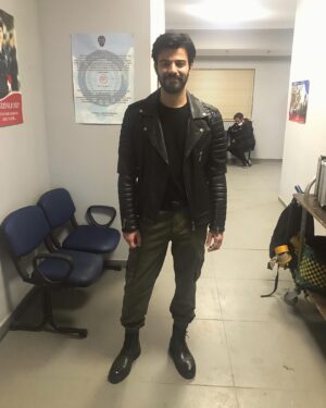 Halit Erman Ersoy Instagram - Ortaligi karistirinca ben 😄