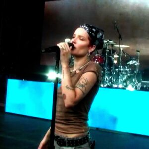 Actress Halsey HD Instagram Photos and Wallpapers August 2024