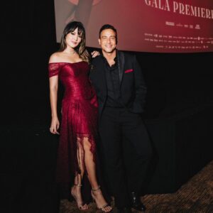 Hamish Daud Instagram - I'm her biggest fan! 

This heartening documentary gives you guys a taste of what goes into my wife's musical craft. Shout out to her team & everyone involved. U guys rock! Proud of u bub. 

Harta Tahta - out in Cinemas June 6th.
#HartaTahtaRaisa

Wearing - @dior