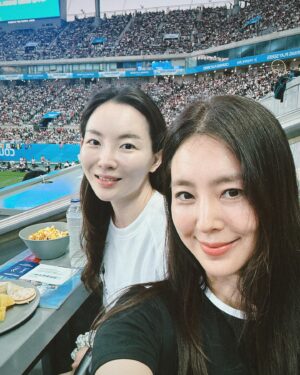 Han Chae-a Instagram - 매일매일 소중하게
@jmin.park 🖤