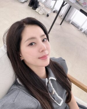 Han Chae-a Instagram - 착착