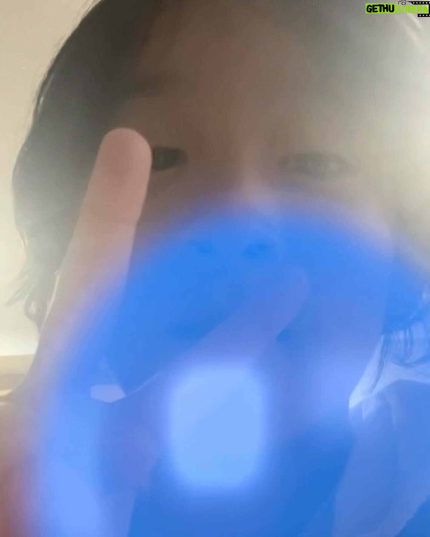 Han Ji-min - 3 Likes - .
FaceTime 🎈♥️