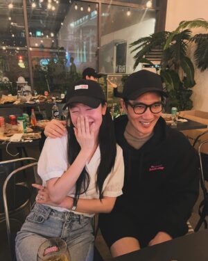 Han Seon-hwa Instagram - 놀아주는 여자 잘가👏👋🤍#행복해은하랑지환이
우리 놀여팀 고생 많으셨습니다😌🙏🙇‍♀️
