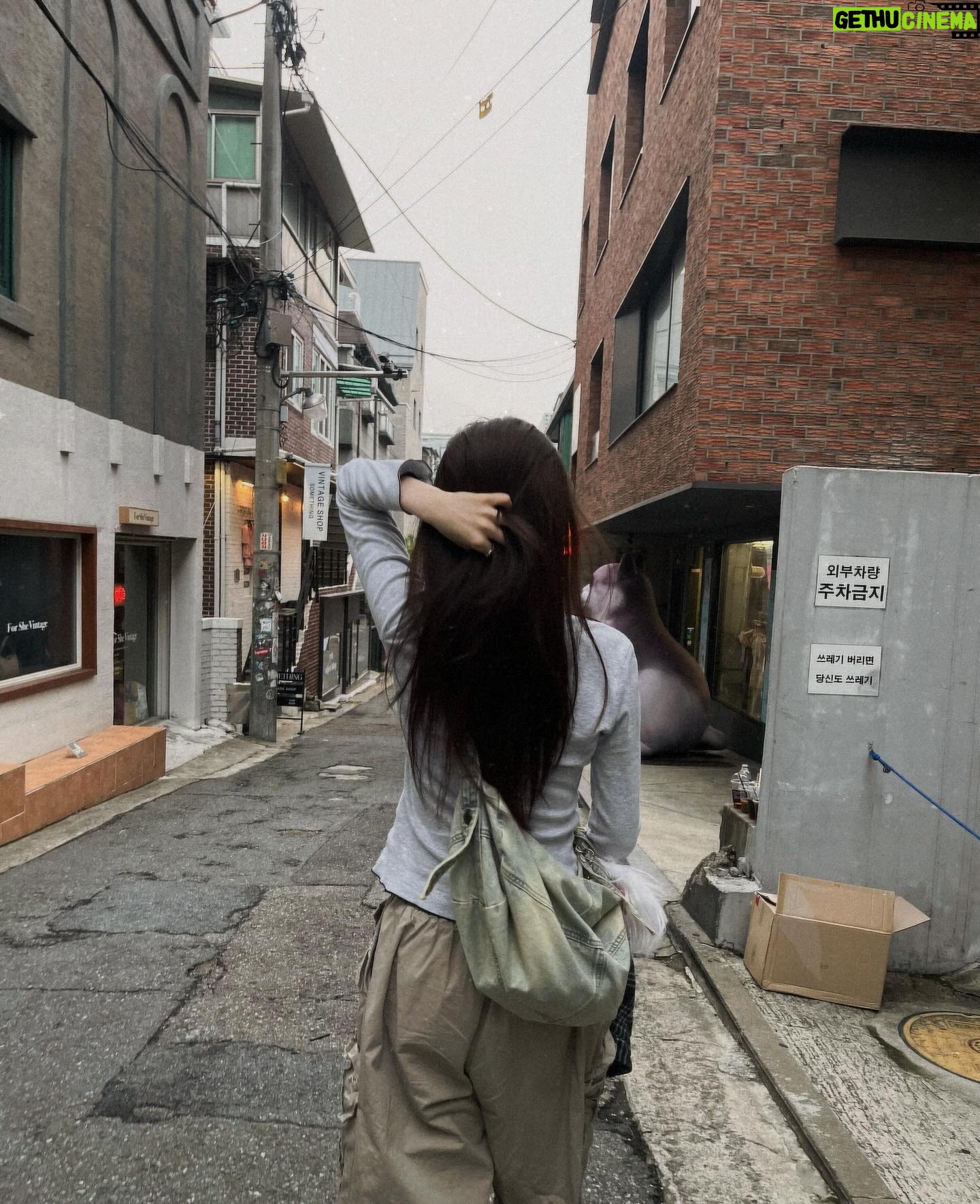 Han Su-ah - 69.7K Likes - 코에 바람 집어늫기