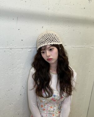 Han Su-ah Instagram - 배 포장지 아니라구욧 🙂‍↔️🍐!!!