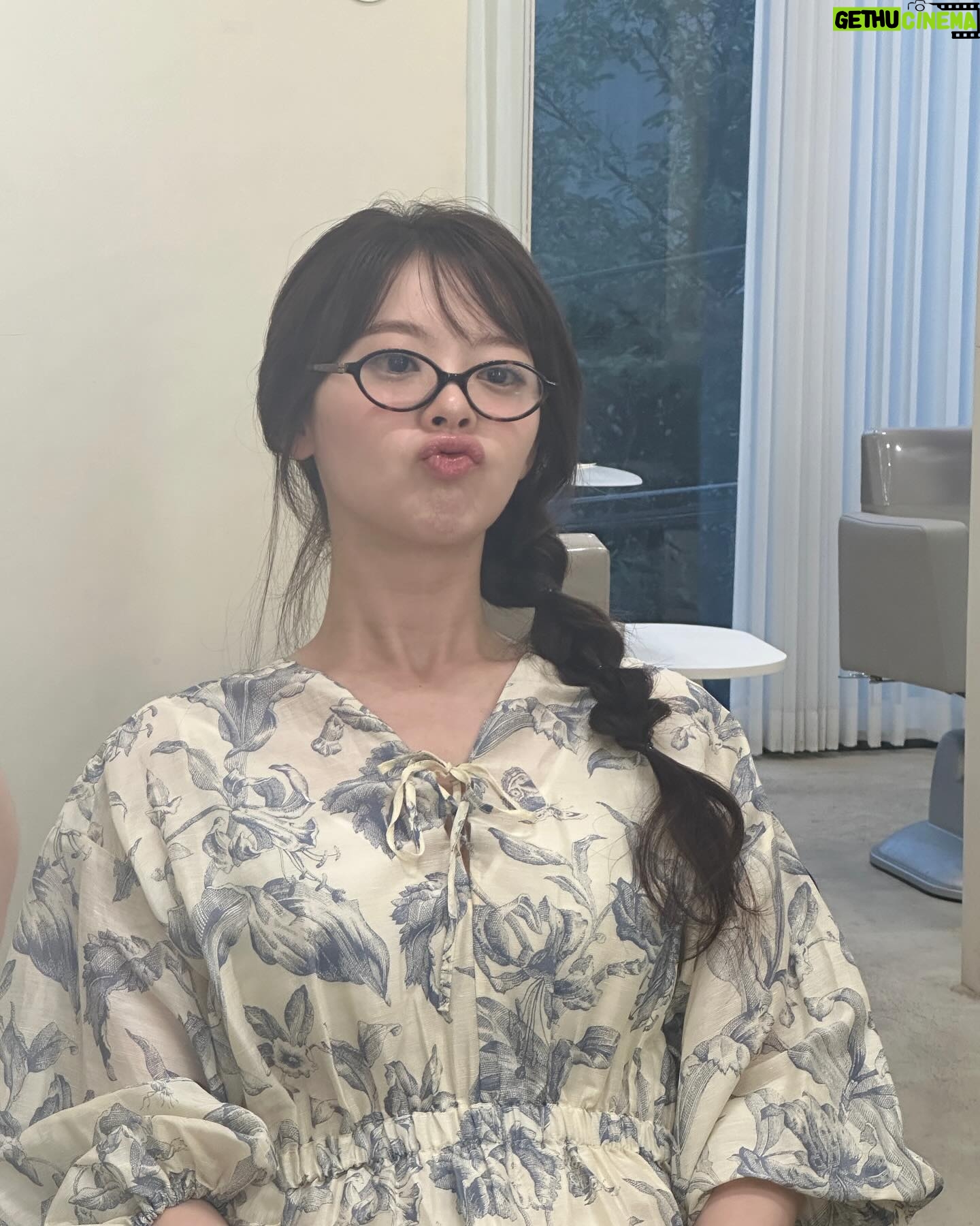 Han Su-ah - 73.2K Likes - 남의 안경으로 멋 쫌 부려봤어용 🤓😎