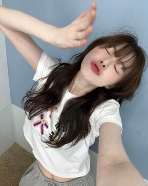 Han Su-ah Instagram - 6월도 끝 ⏳