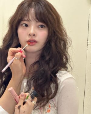 Han Su-ah Instagram - 배 포장지 아니라구욧 🙂‍↔️🍐!!!