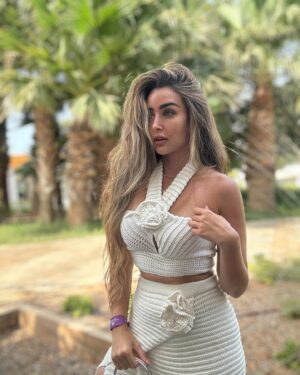 Hana Al Zahed Instagram - Last call for summer vibes 🩵