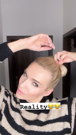 Hana Mašlíková Instagram - Když přivřete trochu oko tak to mám skoro stejný jako ona!😂😂😂Teda spíš musíte ty oči zavřít.🤦🏼‍♀️😂